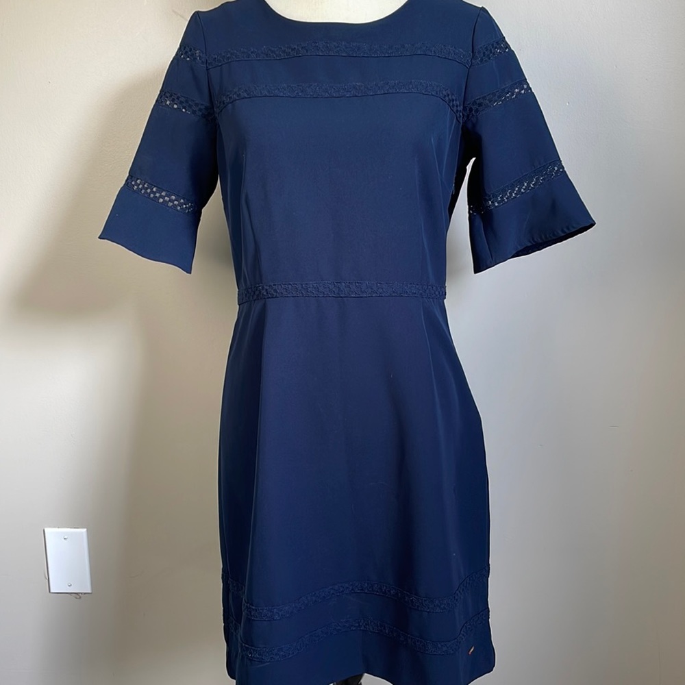 Tommy Hilfiger Short Sleeve Navy Blue  Nice Casual /Career Dress  Size M